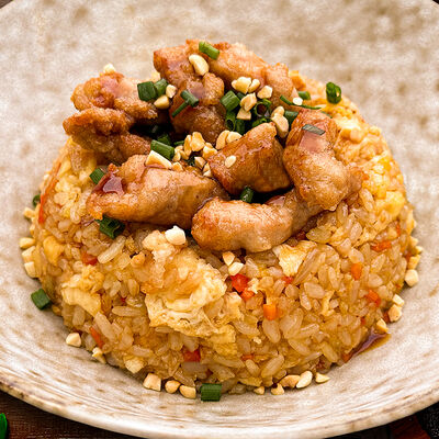 Вок рис жаренный со свининой (соус на выбор) в Место Про Тесто по цене 415 ₽