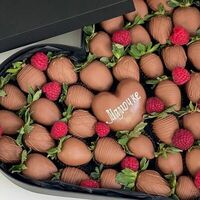 Черное сердце «Мамочке» в Delish