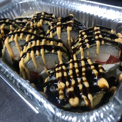 Ролл Цезарь хот в Роллы сумо по цене 720 ₽