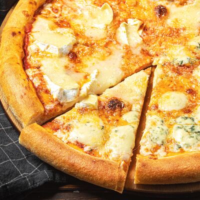 Пицца Четыре сыра в Седло по цене 715 ₽