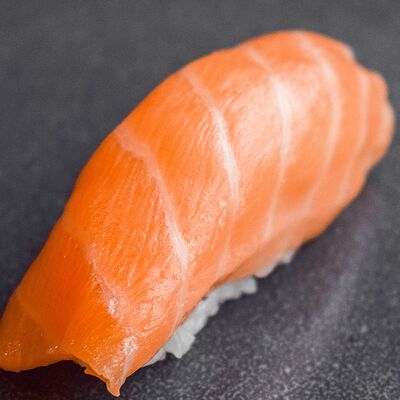 Суши Лосось в Суши Кото по цене 230 ₽