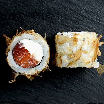 Ролл Норвежский в Hot Pizza по цене 700 ₽