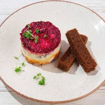 Сельдь под шубой в Матрёшка по цене 330 ₽