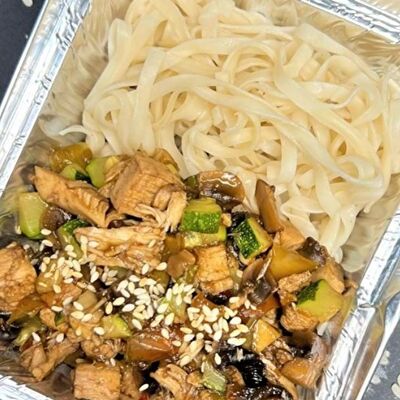 Wok с курицей в Barbara Пироги/Пицца/Роллы по цене 540 ₽