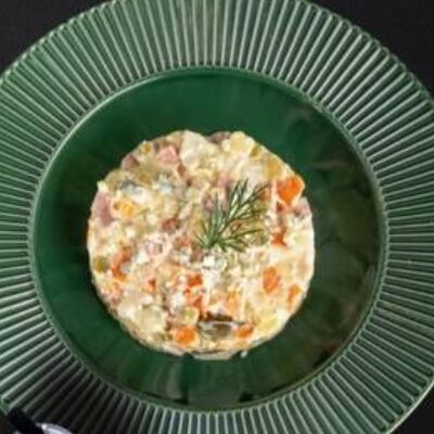 Салат Оливье в Восточный по цене 450 ₽