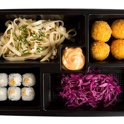 Бенто-ланч с крокетами в Вкус и лосось по цене 550