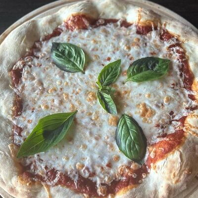 Пицца Маргаритав Крафт фуд по цене 590 ₽