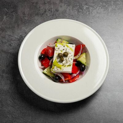 Салат Греческий в Everest Sochi по цене 800 ₽