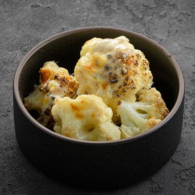 Цветная капуста, запечённая с сыром в Вода & Еда по цене 587 ₽