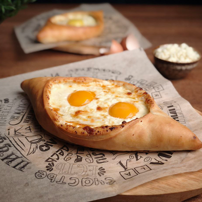 Хачапури по-аджарски Max в Dym Dymych Lounge по цене 790 ₽