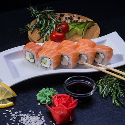 Ролл Филадельфия классик в Sushi & Susi по цене 620 ₽