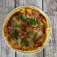 Мини-пицца с ветчиной и грибами в Луна Рыба