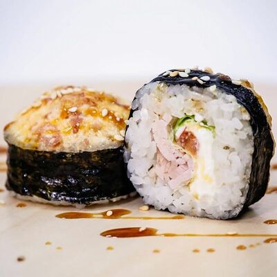 Запечённый мясной Сушими в Сушими по цене 650 ₽