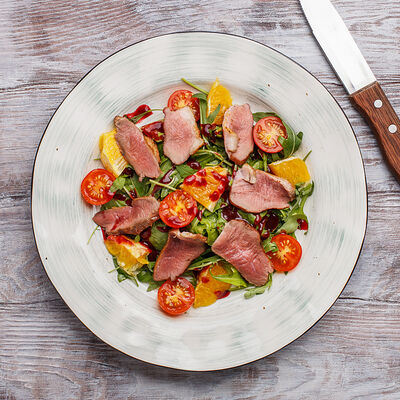 Салат с уткой гриль в Ферма по цене 389