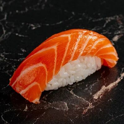 Суши Лосось в Gills по цене 260 ₽