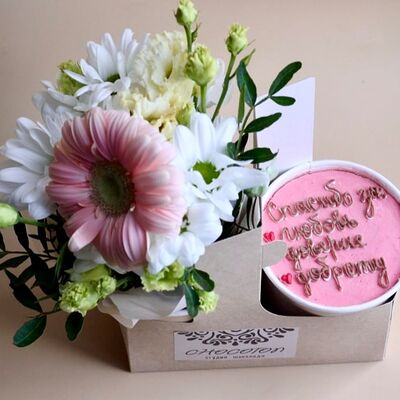 Торт и цветы в стакане «Спасибо за…» в Chocoton по цене 450 ₽