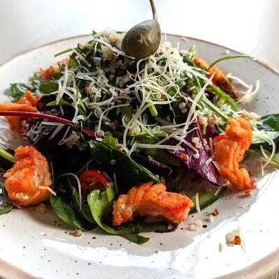 Салат с киноа и сёмгой в Столовая по цене 800 ₽