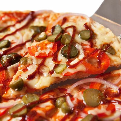 Фитнес-пицца Барбекю (28 см) в Фитнес меню по цене 1330 ₽