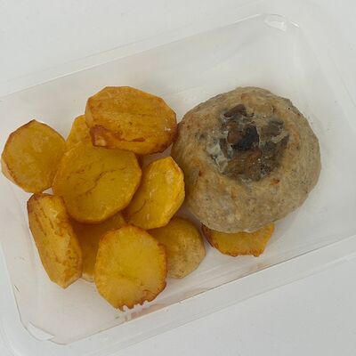 Мясная ватрушка с картофелем по-Пушкински в Gost Food по цене 350 ₽