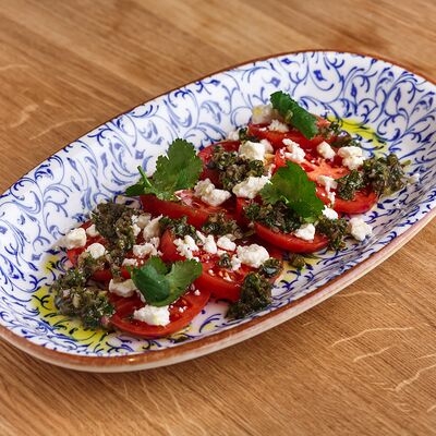 Томаты чанахв DVOR гриль-бистро по цене 650 ₽