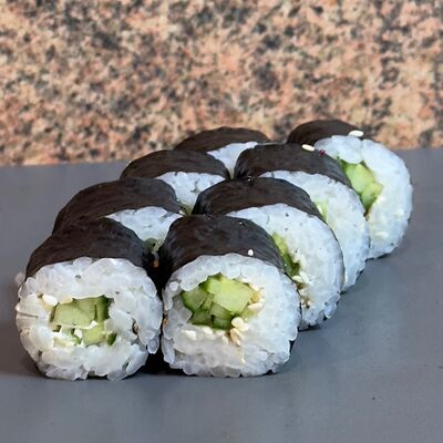 Мини с огурцом в Si sushi по цене 130 ₽