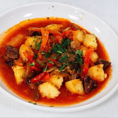 Жаркое с говядиной в ТРИ КАЗАНА по цене 690 ₽