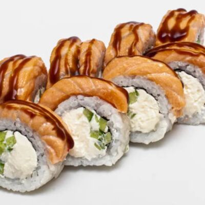 Филадельфия запеченная в Лютые роллы по цене 875 ₽