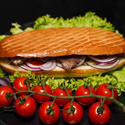 Сендвич с курицей в Мангал Кебаб по цене 410 ₽