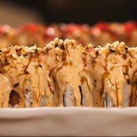 Ролл Никей с лангустином и камчатским крабом в Киану