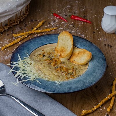 Луковый суп с пармезаном в Cuba по цене 390 ₽