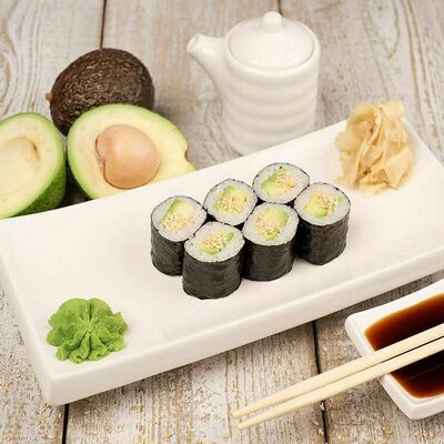 Ролл с авокадо в Баклажан в ТЦ 