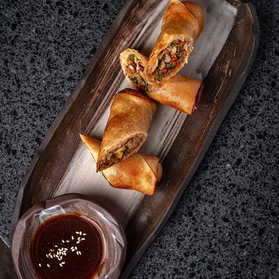 Жареный спринг-ролл в COBA restaurant по цене 830 ₽