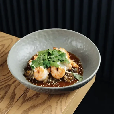 Креветки с баклажаном, мисо - Чили и сметаной в Мона по цене 1020 ₽