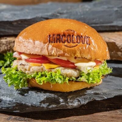 Бургер Super Chicken в Мясоlove по цене 670 ₽
