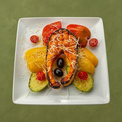 Сёмга гриль с овощами в Шашлычара по цене 1790 ₽