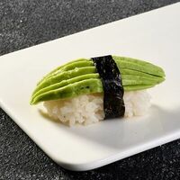 Нигири Авокадо в Takamura Sushi