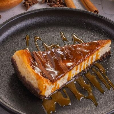 Домашний чизкейк с соленой карамелью в Марсала по цене 400 ₽