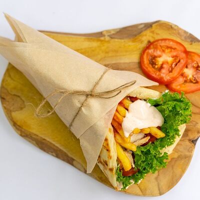 Гирос завернутый в Tochi Food по цене 395 ₽