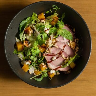 Салат с подкопченной уткойв Lil Brazil по цене 690 ₽