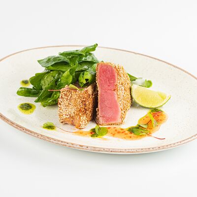 Стейк из тунца со шпинатом в Kitchen по цене 1580 ₽