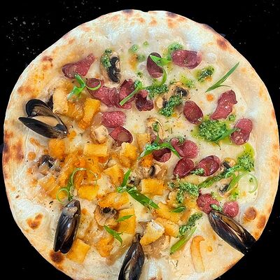 Пицца 50/50 в Vnori по цене 845 ₽