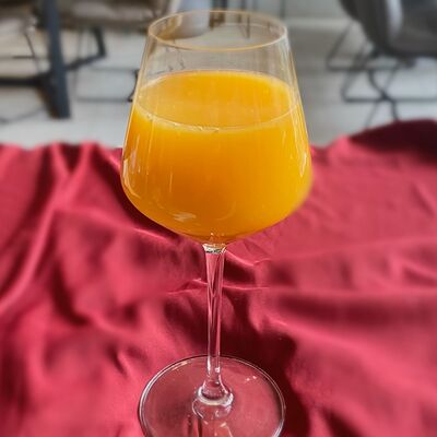 Апельсиновый фреш в Вино и еда по цене 490 ₽