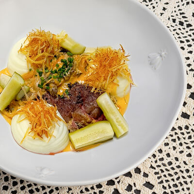 Строгановский стейк с картофельным пюре и сморчками в Краса по цене 1537 ₽