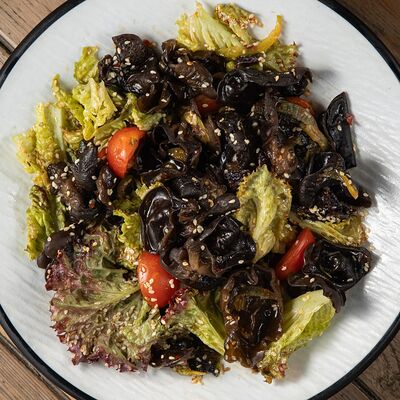 Салат с древесными грибами в Ребро по цене 2890 ₸