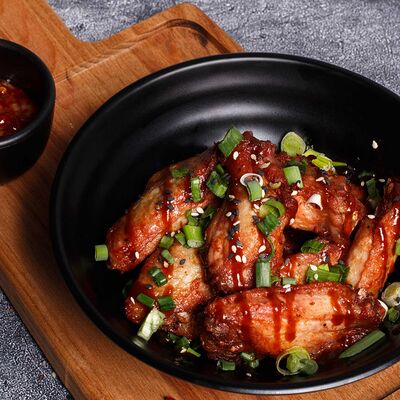 Крылья в соусе сладкий чили в 4Pho по цене 630 ₽