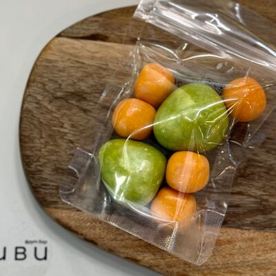 Клубника и манго в шоколаде в Киви фрут бар по цене 365 ₽