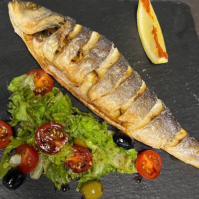 Сибас Запеченный с прованскими травами в Сандро по цене 2120 ₽