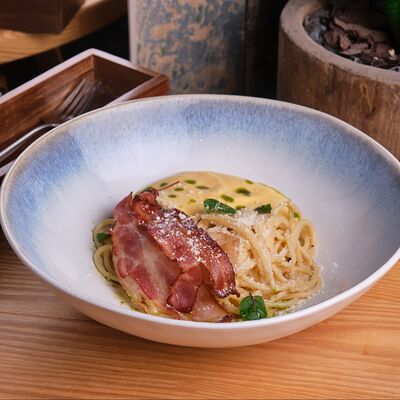 Паста с беконом в Finch Bistro по цене 690 ₽
