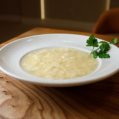 Бульон с яичными хлопьями в Сицилия бедда по цене 580 ₽