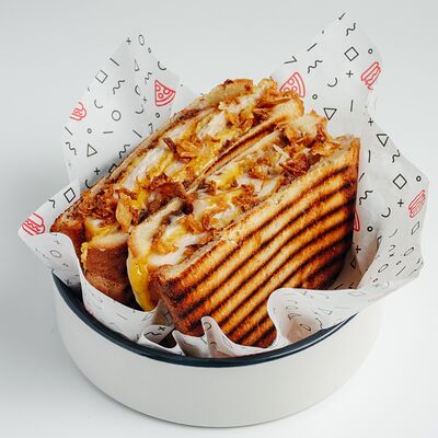 Бутер, цыпленок, трюфельный майо в Everland по цене 890 ₽